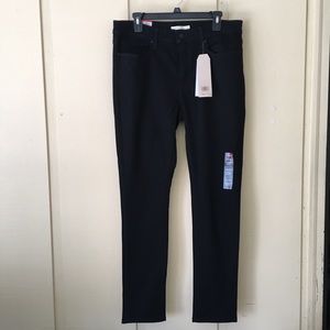 Women’s Levi’s Slimming Skinny